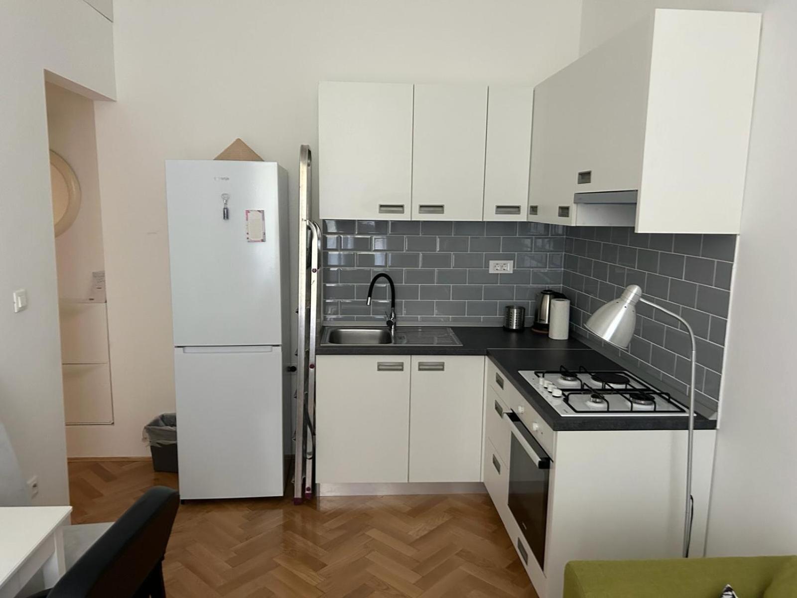 Noble Studio Apartments Zagreb Luaran gambar