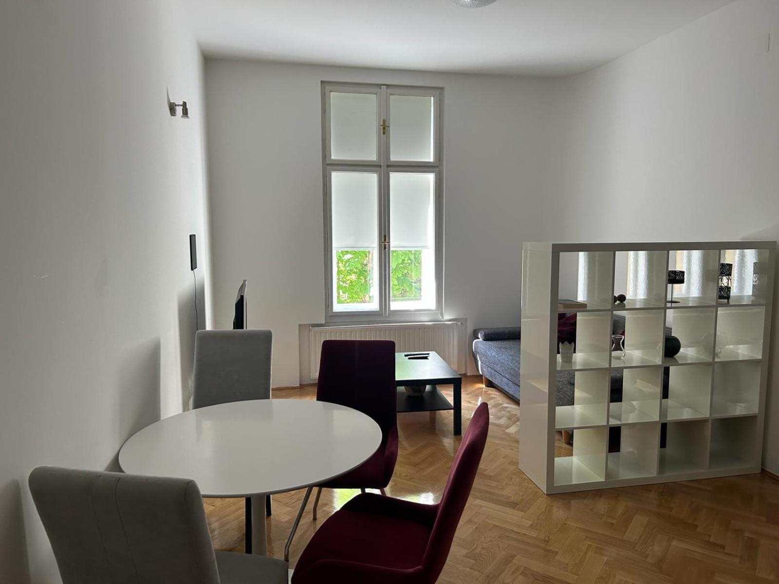 Noble Studio Apartments Zagreb Luaran gambar